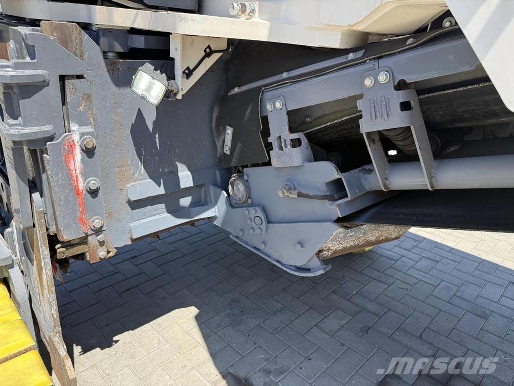 Wirtgen W 130 CFi Asphalt cold milling machines