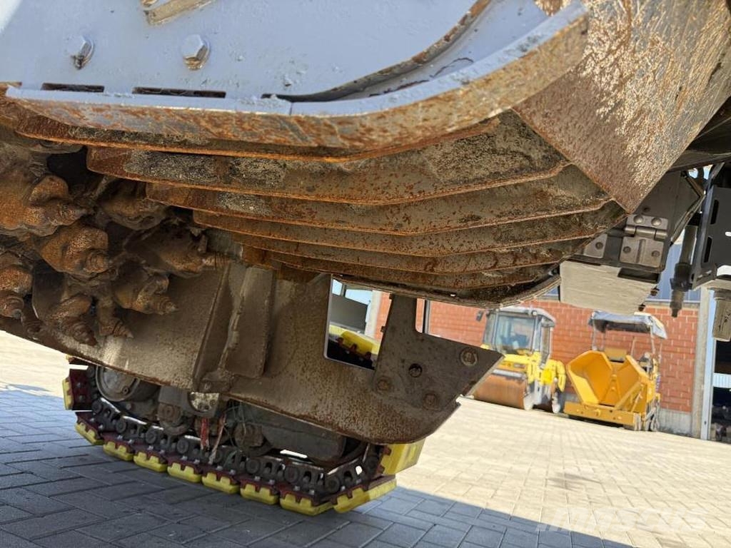 Wirtgen W 130 CFi Asphalt cold milling machines