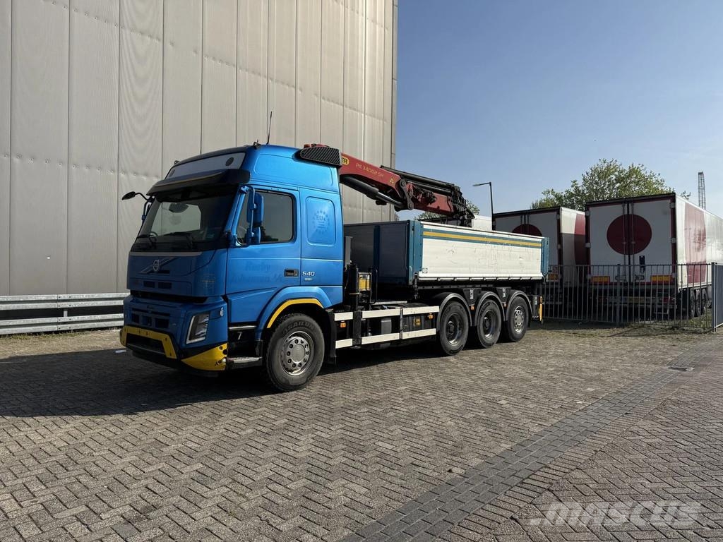Volvo FMX 540 8X4 3-side tipper with Palfinger PK34000-S A/T 크레인