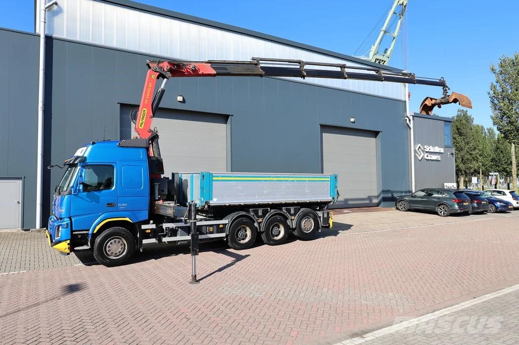 Volvo FMX 540 8X4 3-side tipper with Palfinger PK34000-S A/T 크레인