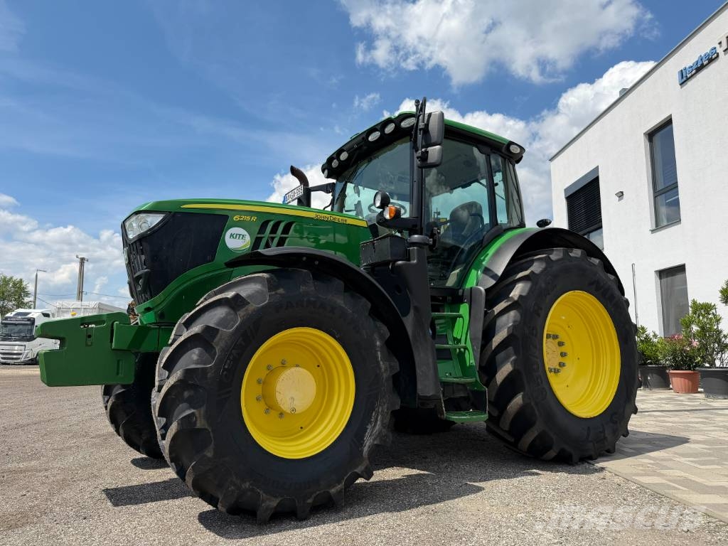 John Deere 6215 R الجرارات