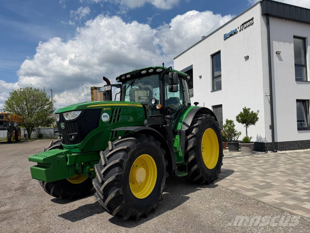 John Deere 6215 R الجرارات