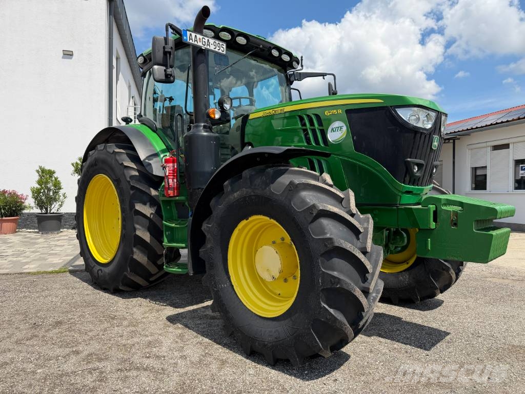 John Deere 6215 R الجرارات