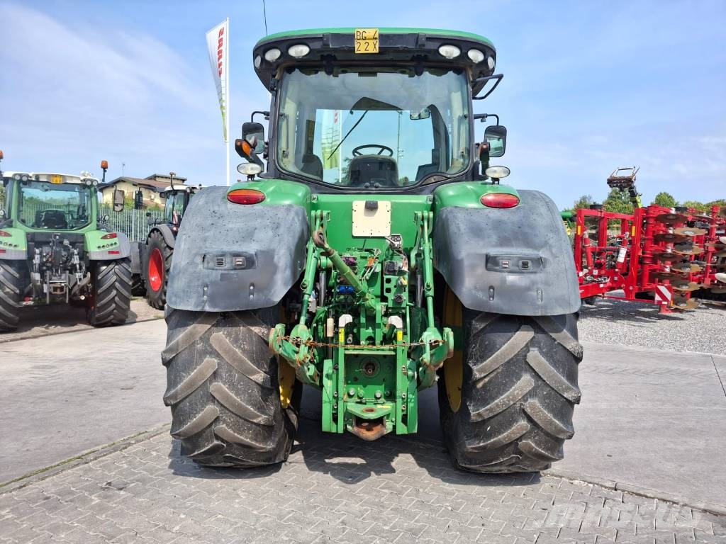 John Deere 7230 R Traktori