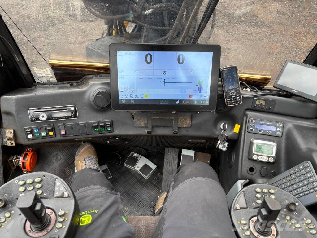 Rottne H11C Betakarítók