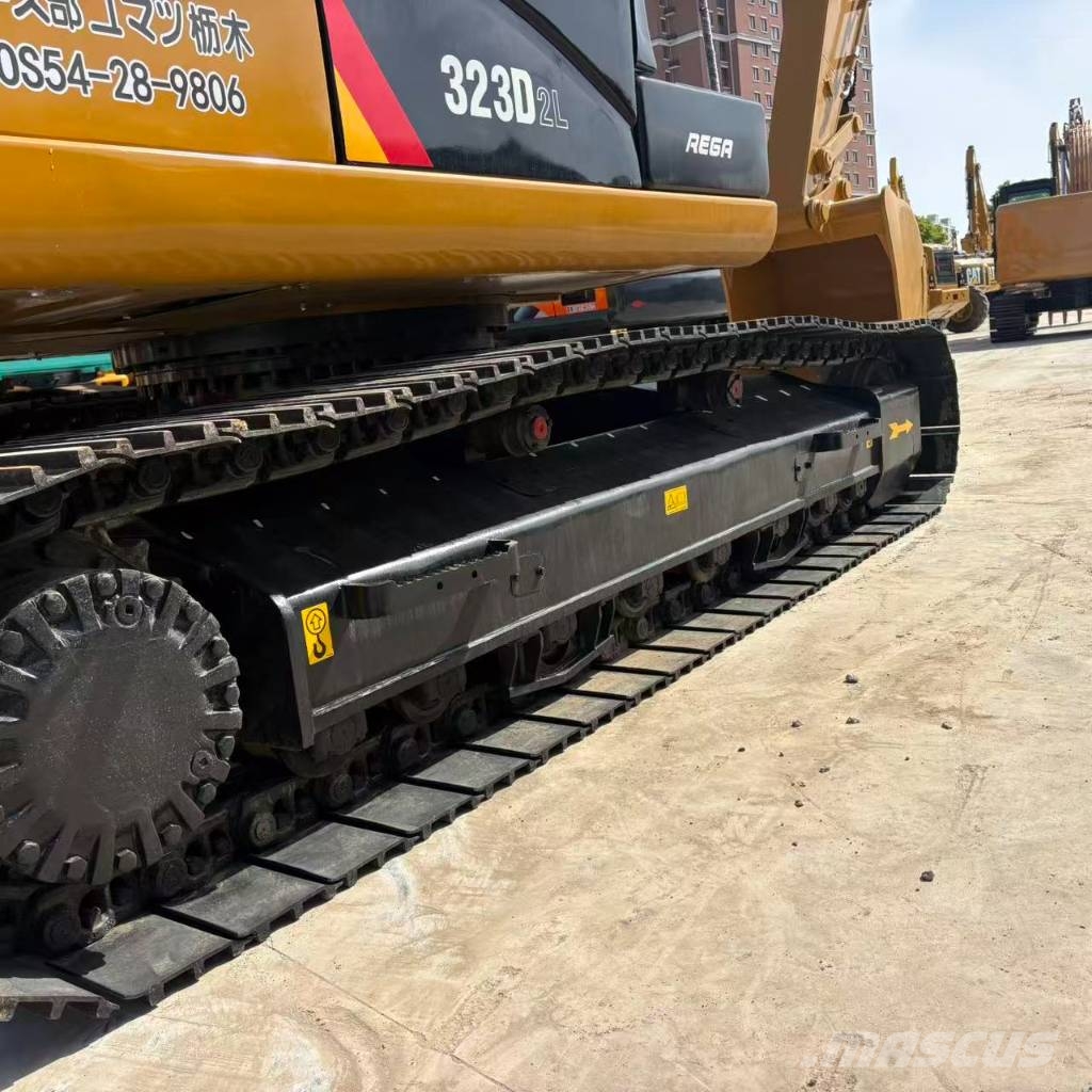 CAT 323 D 履带挖掘机