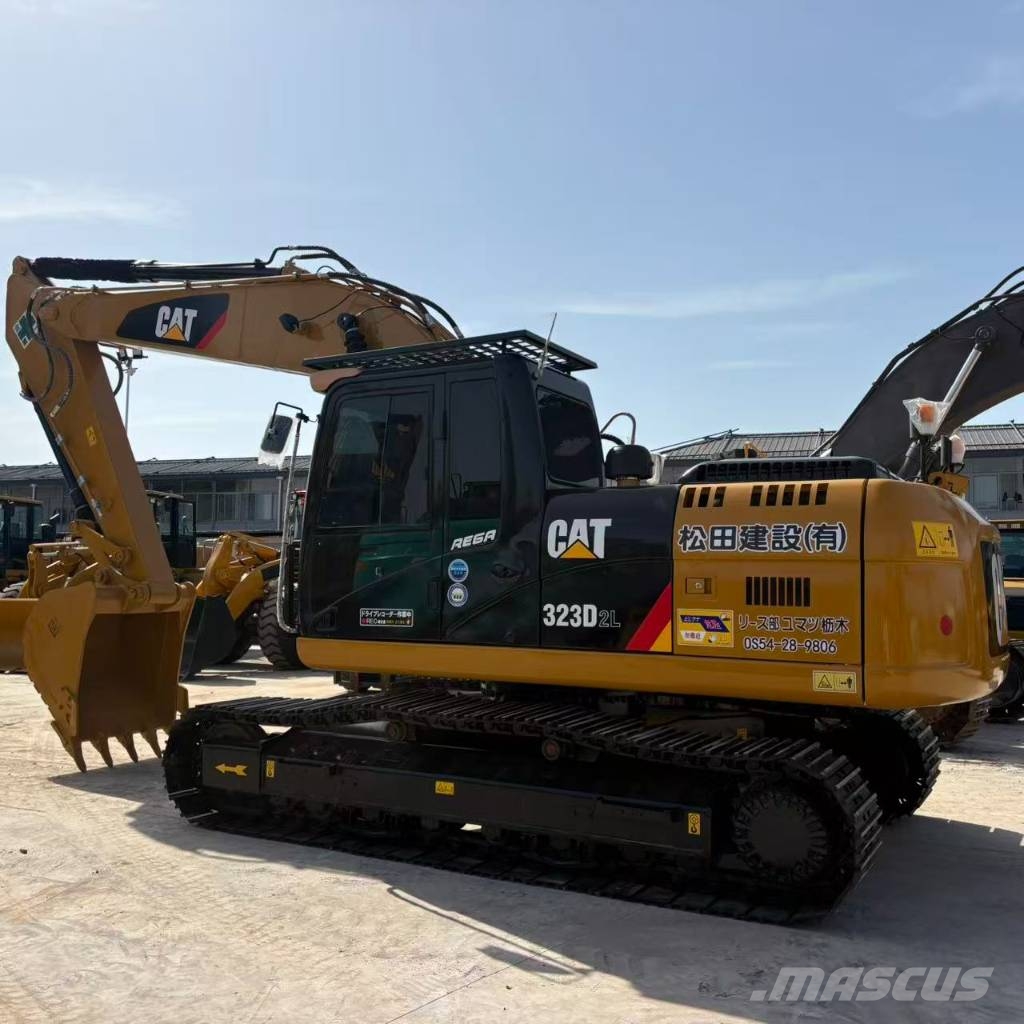 CAT 323 D 履带挖掘机