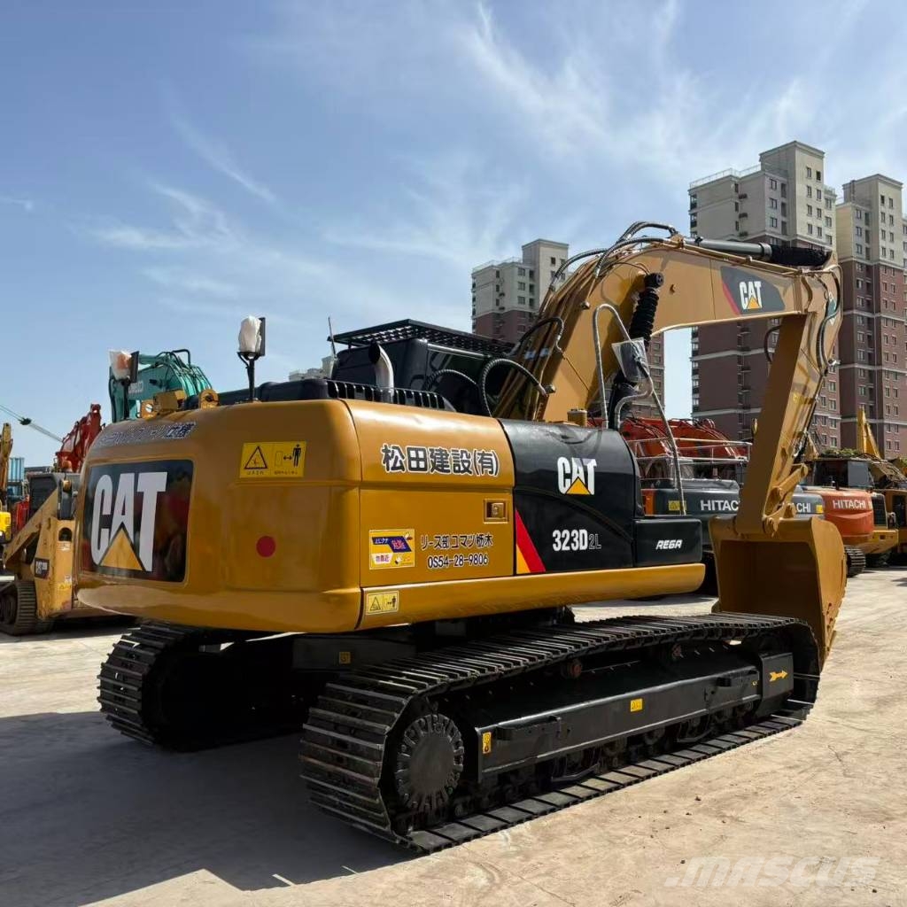 CAT 323 D 履带挖掘机