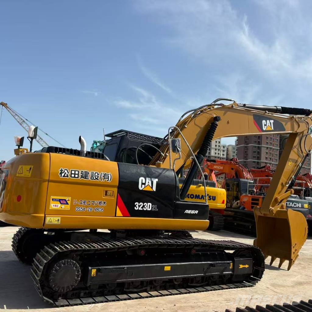 CAT 323 D 履带挖掘机