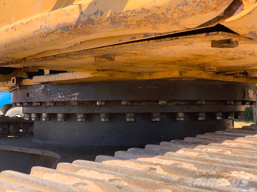 CAT 322 B LN Rupsgraafmachines
