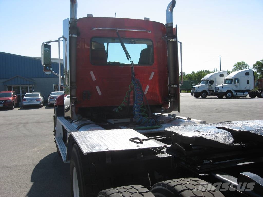 Mack CXN 613 Ciągniki siodłowe