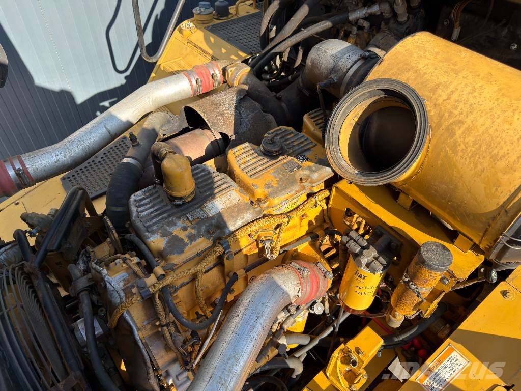 CAT 735 Knik dumptrucks