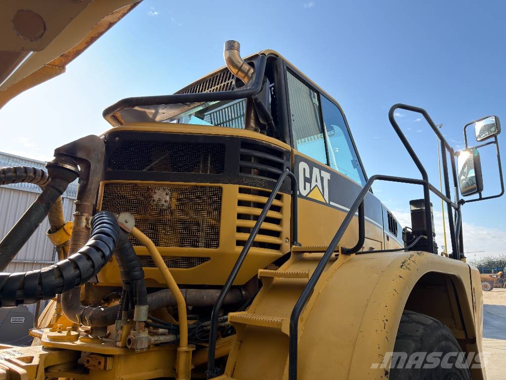 CAT 735 Knik dumptrucks