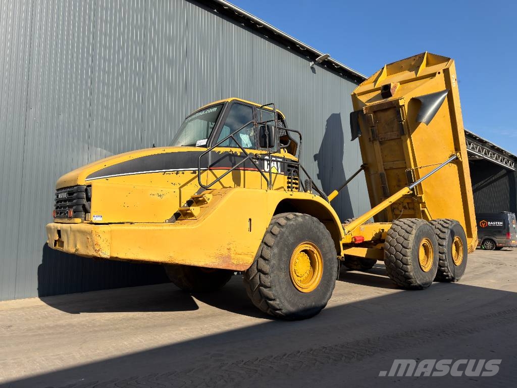 CAT 735 Knik dumptrucks
