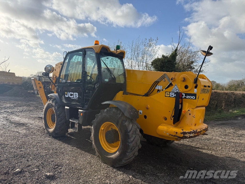 JCB 540-200 مناولات متداخلة