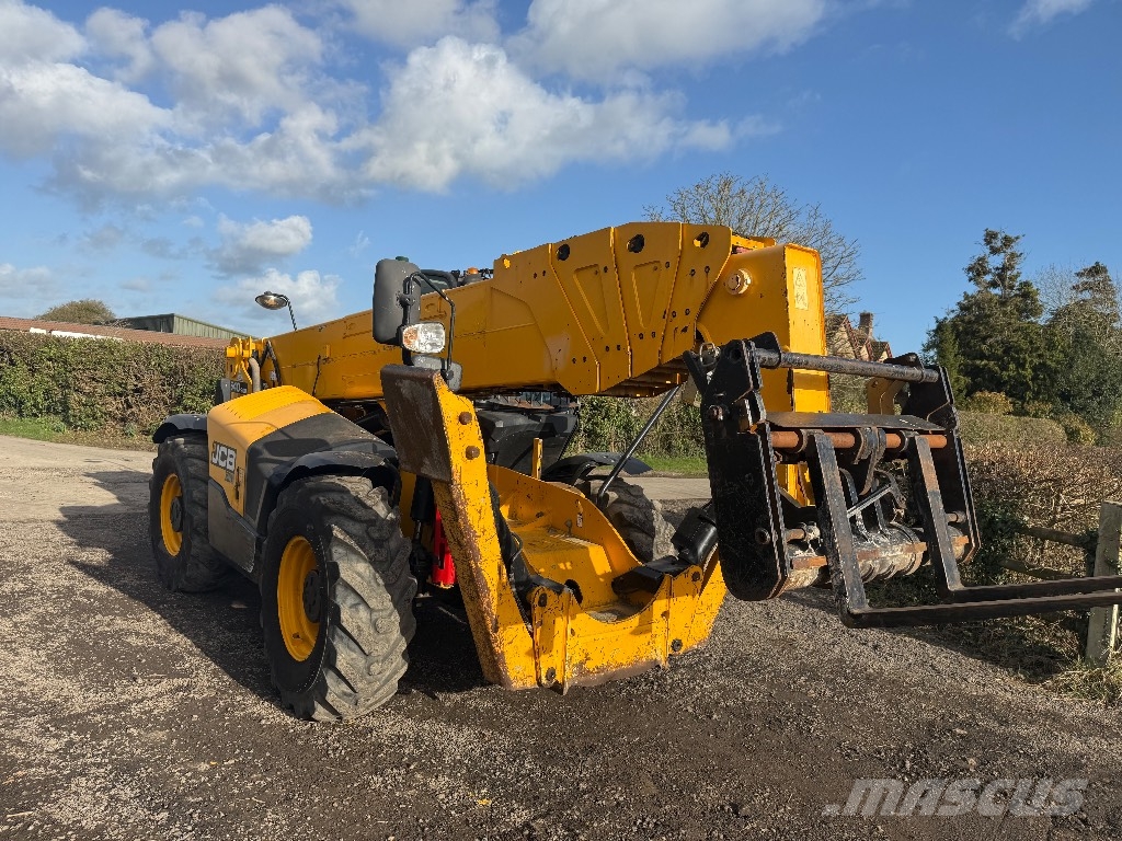 JCB 540-200 مناولات متداخلة