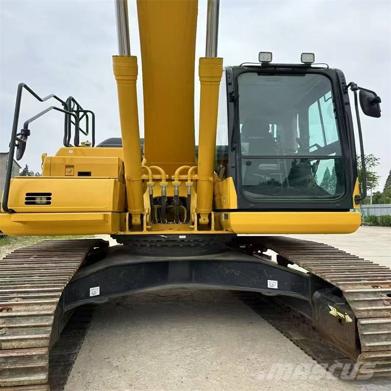Komatsu PC220-11R Raupenbagger