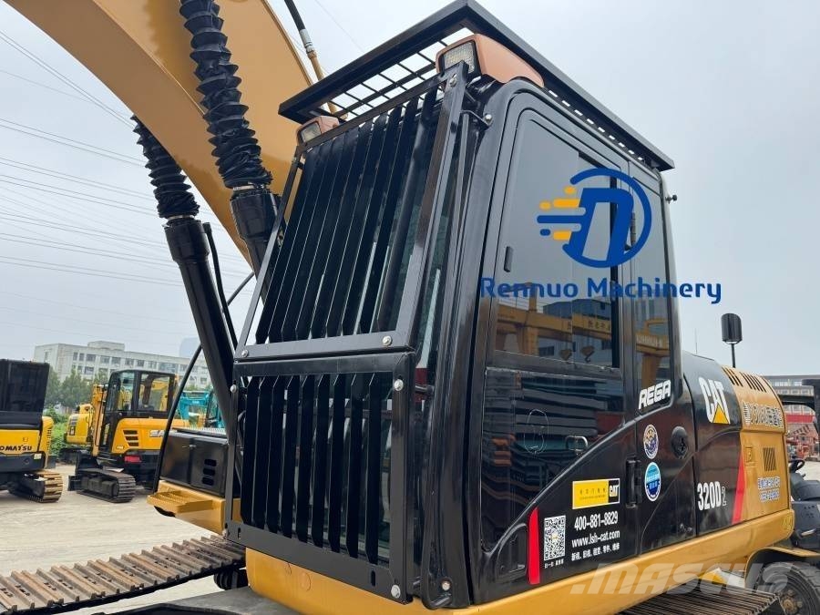 CAT 320D2 Escavadeiras de esteiras