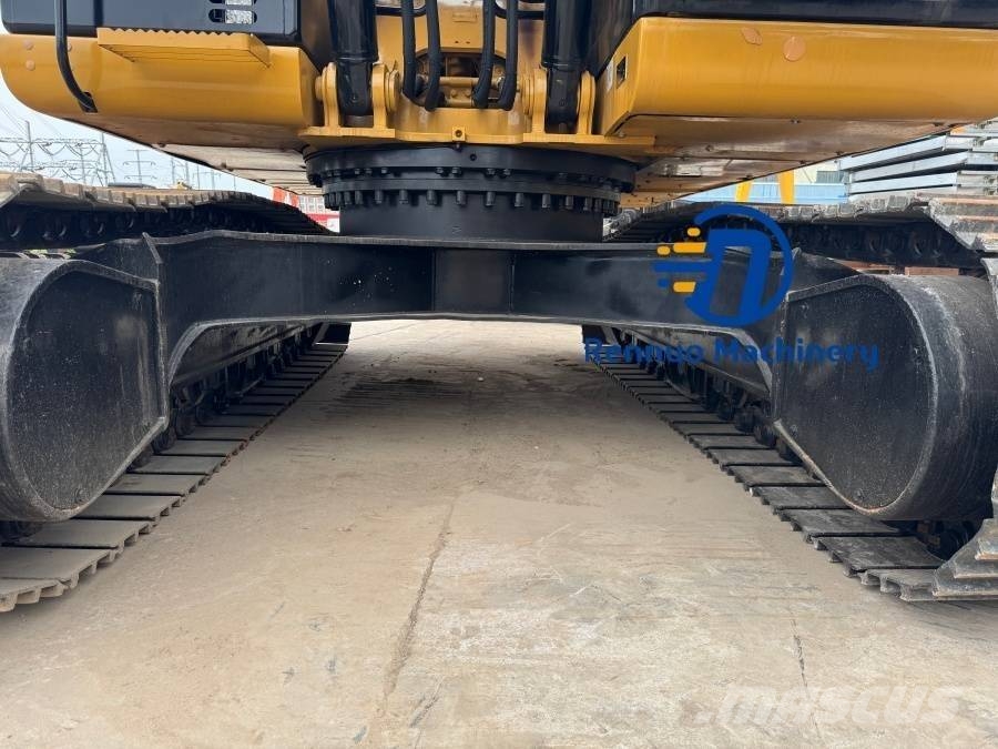 CAT 320D2 Escavadeiras de esteiras