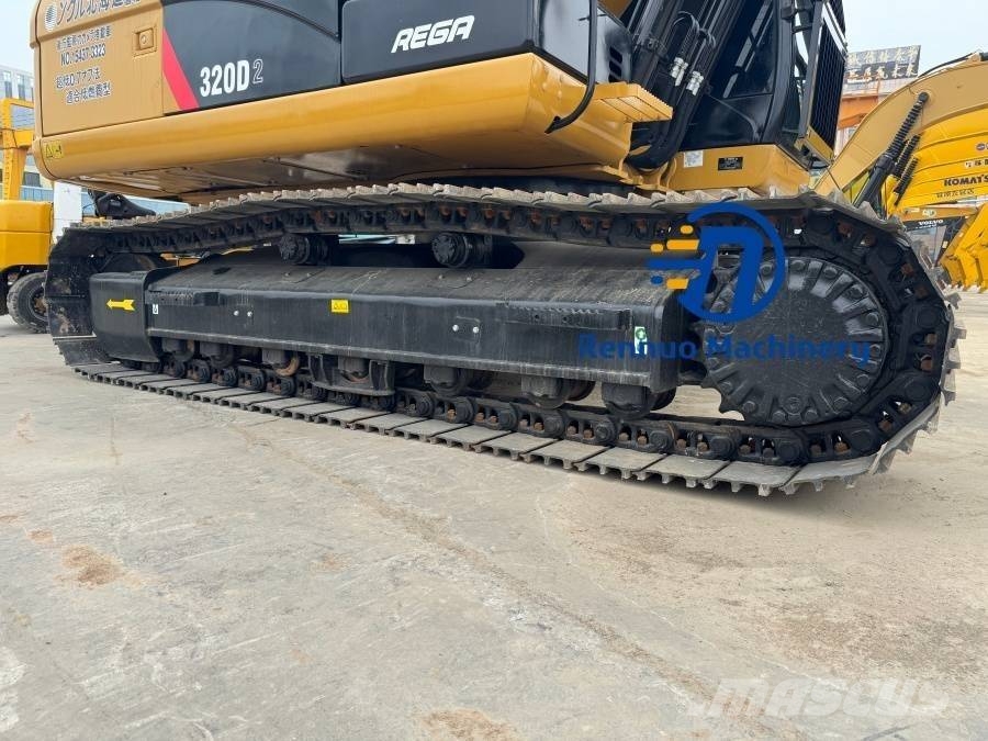 CAT 320D2 Escavadeiras de esteiras