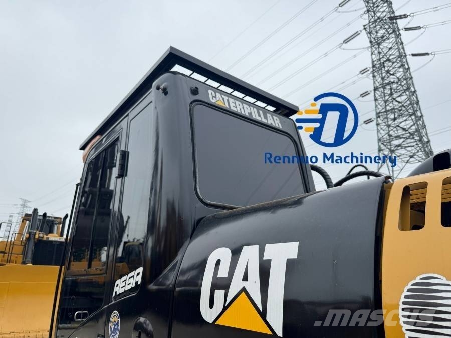 CAT 320D2 Escavadeiras de esteiras