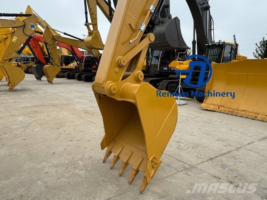 CAT 320D2 Escavadeiras de esteiras