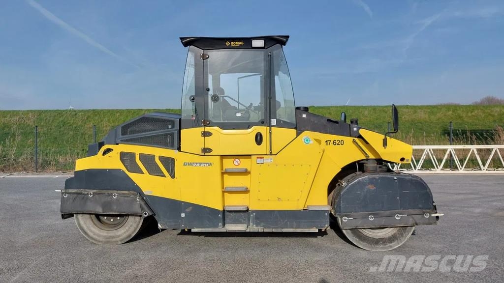 Bomag BW28RH Rodillos sobre neumáticos