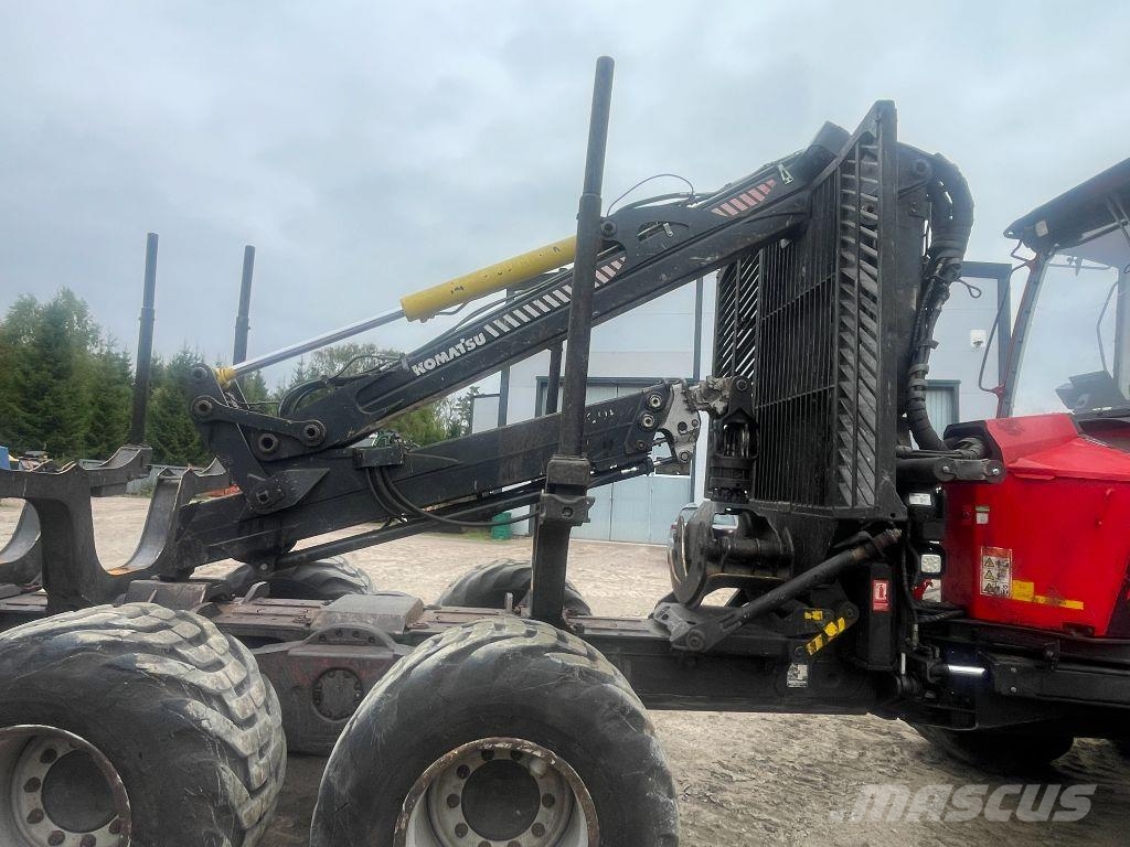 Komatsu 835 Uitrijwagens