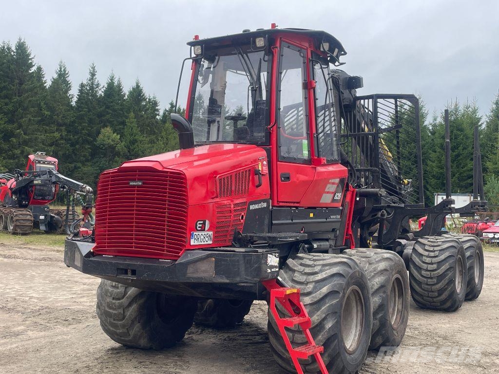 Komatsu 835 Uitrijwagens