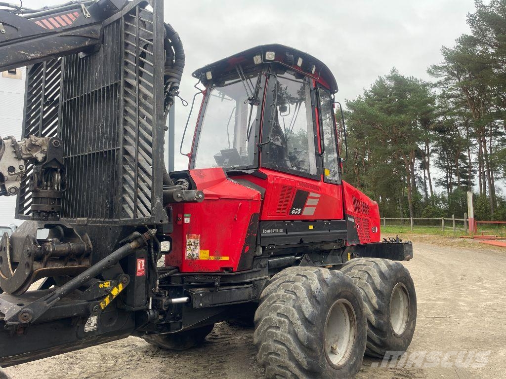 Komatsu 835 Uitrijwagens