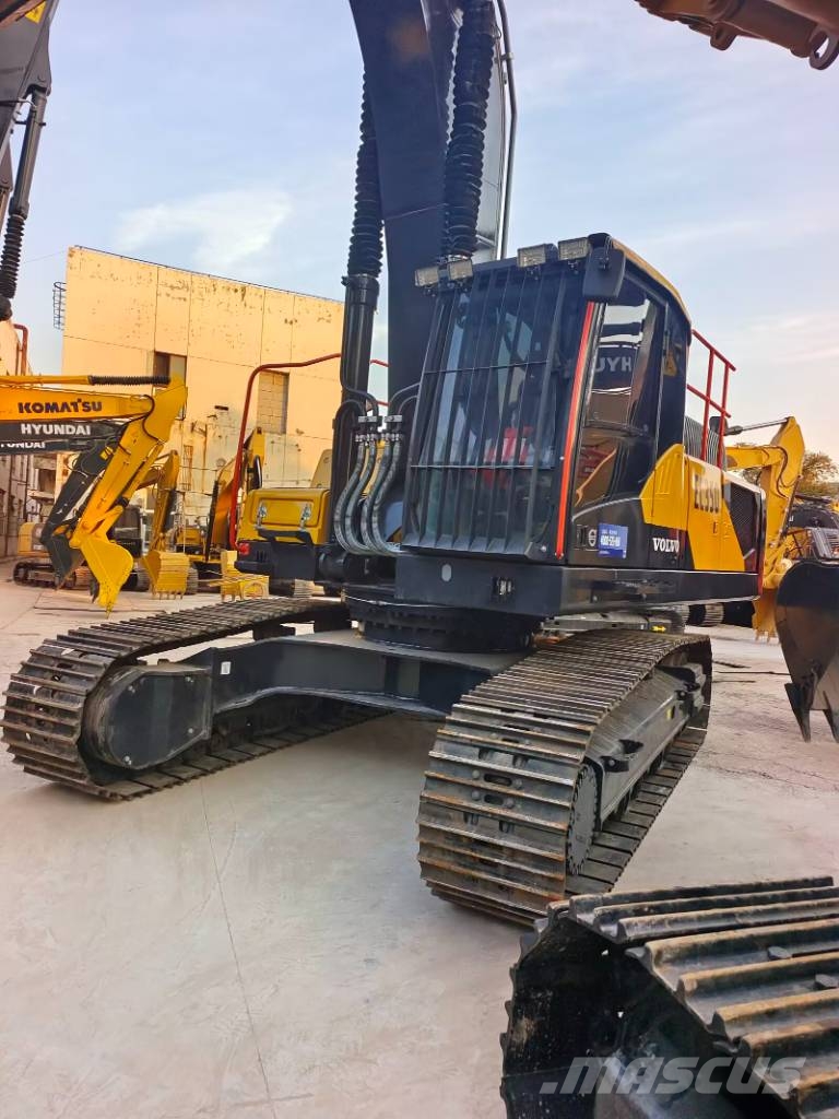 Volvo EC 350 the largest‑scale supplier Kāpurķēžu ekskavatori
