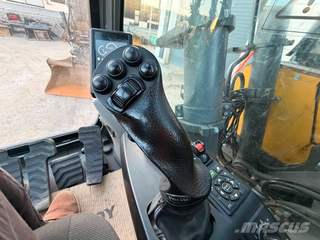 Volvo ECR 355 E Bageri guseničari