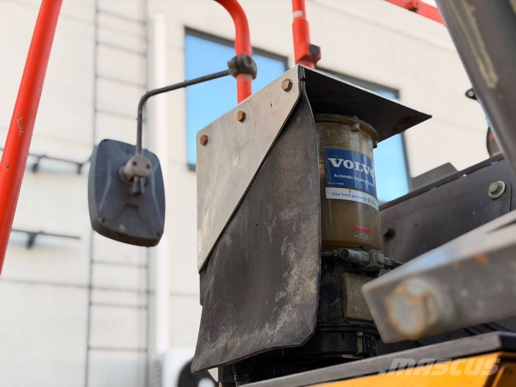 Volvo ECR 355 E Bageri guseničari