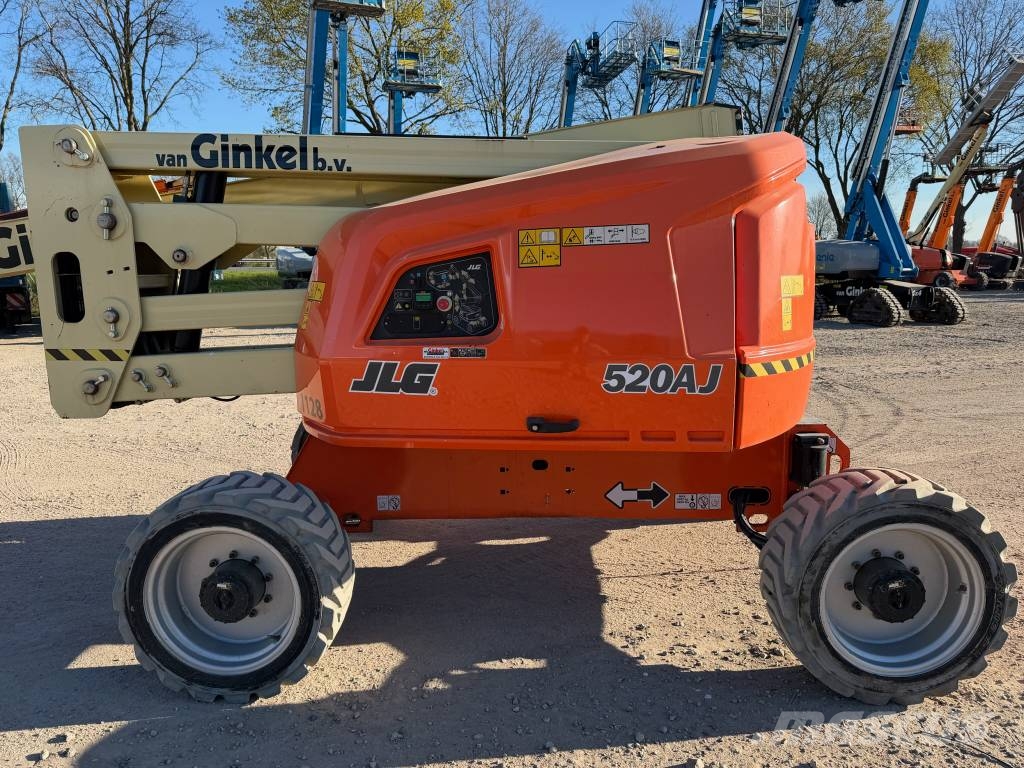JLG 520 AJ Nacele cu brat articulat