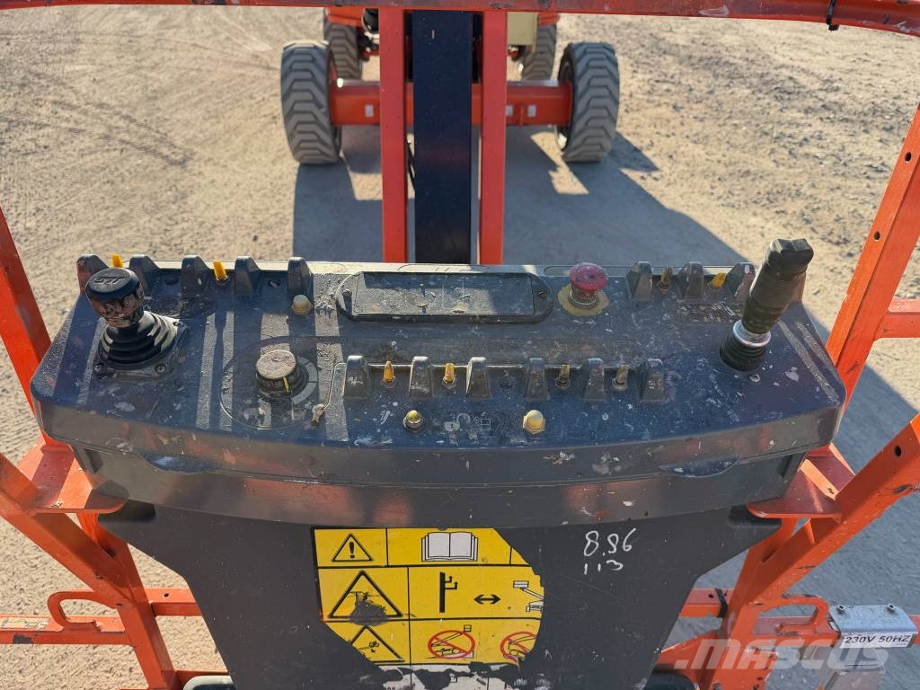 JLG 520 AJ Nacele cu brat articulat
