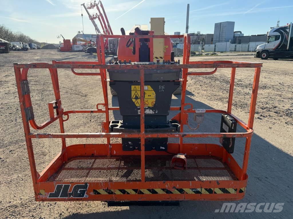 JLG 520 AJ Nacele cu brat articulat