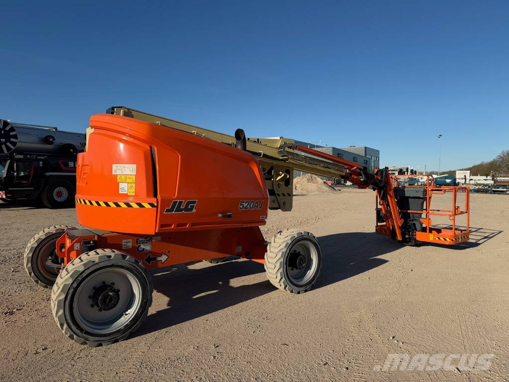 JLG 520 AJ Nacele cu brat articulat