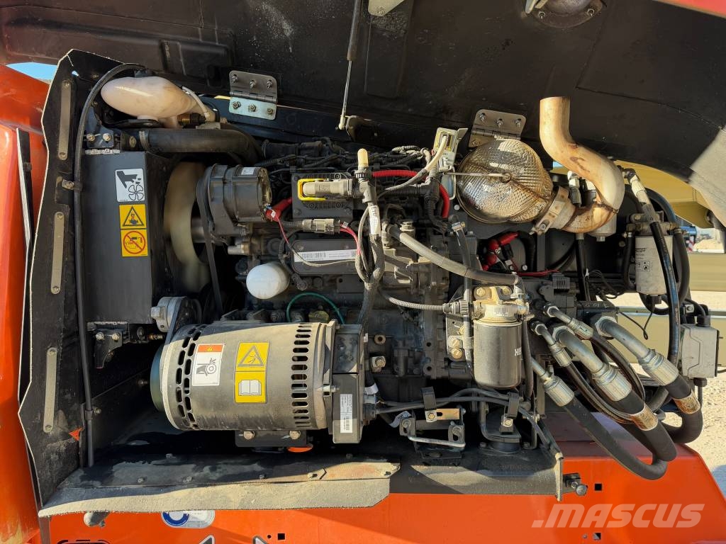 JLG 520 AJ Nacele cu brat articulat