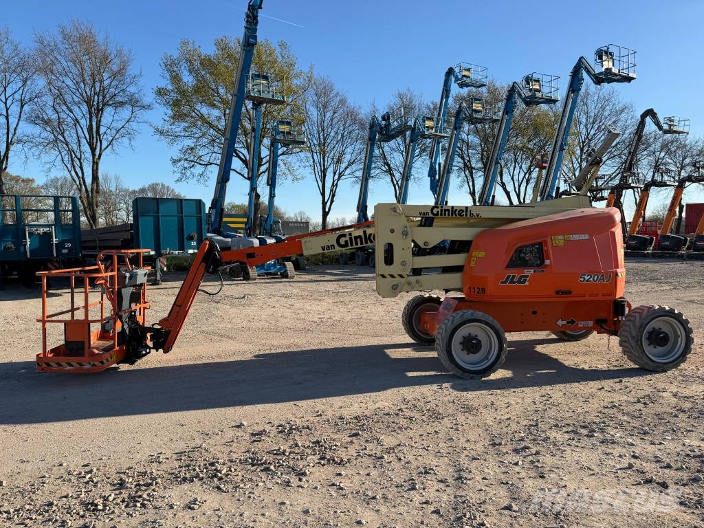 JLG 520 AJ Nacele cu brat articulat