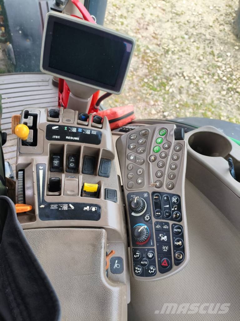 John Deere 8245 R 트랙터