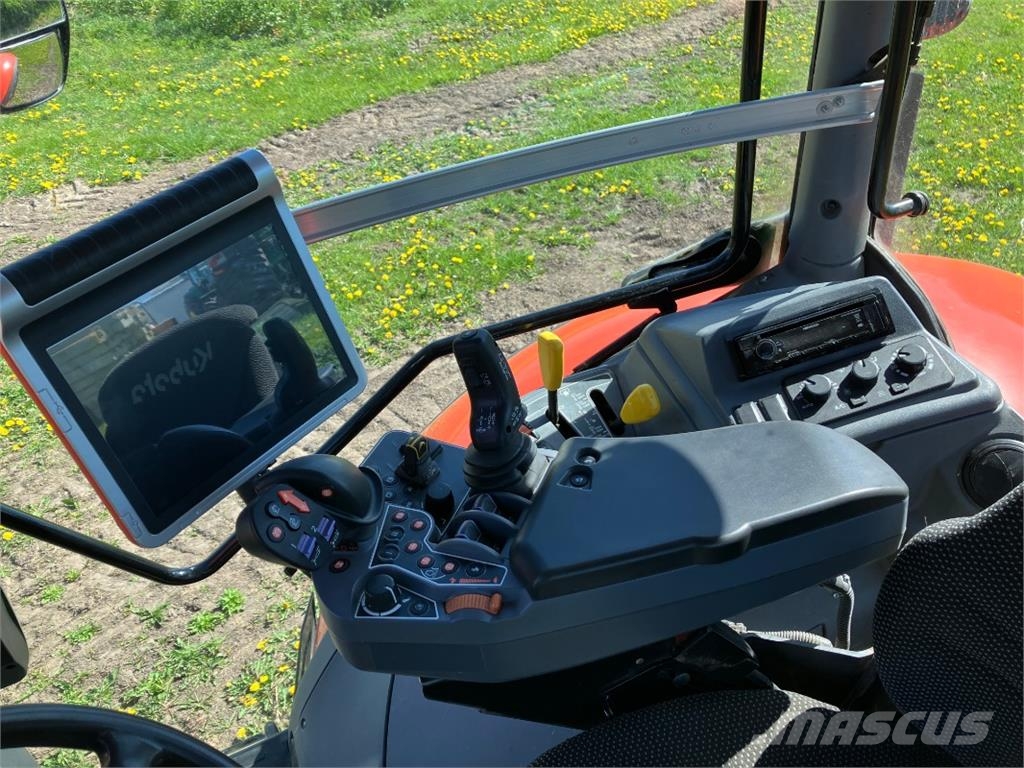 Kubota M7-133 Premium Traktori