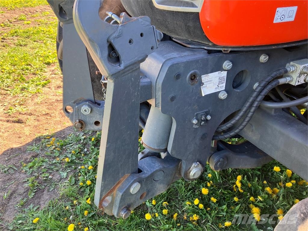 Kubota M7-133 Premium Traktori