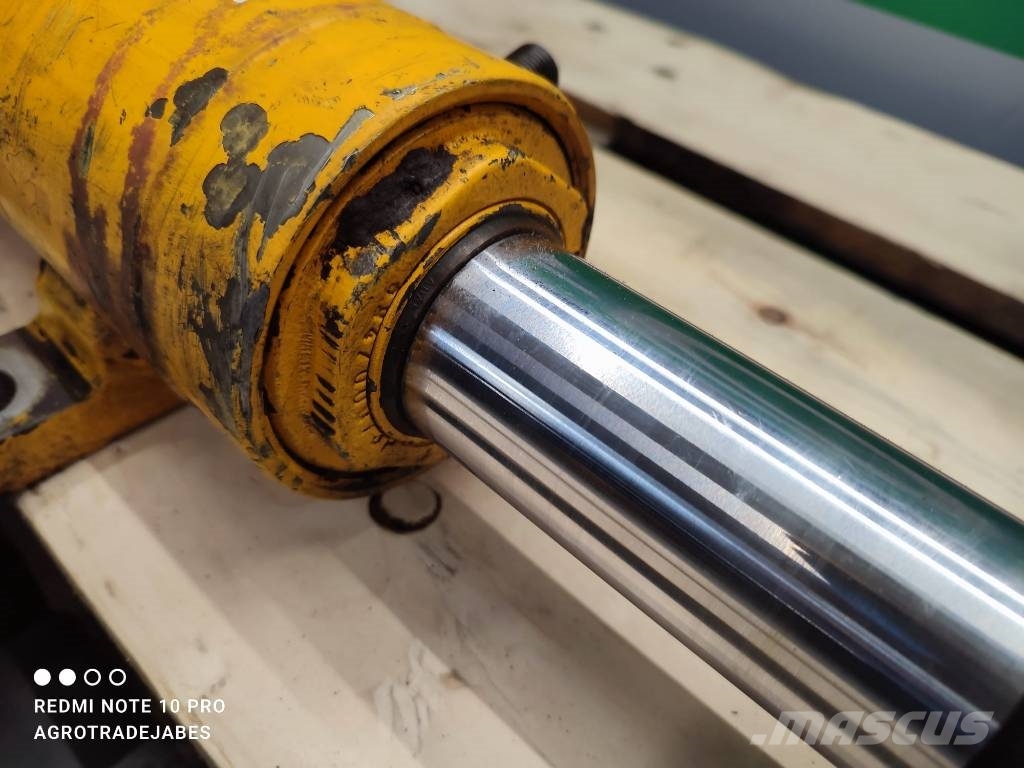 JCB Hydraulic steering cylinder 573/10031 JCB 4CX Hydraulika