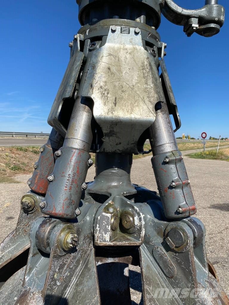 Liebherr Pince de Tri LIEBHERR GM-65 Grapples