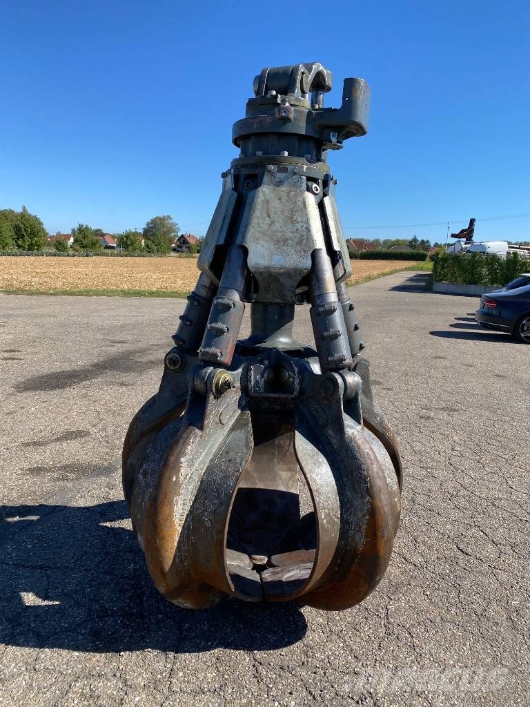 Liebherr Pince de Tri LIEBHERR GM-65 Grapples
