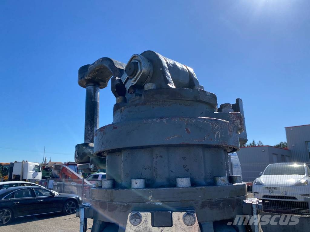 Liebherr Pince de Tri LIEBHERR GM-65 Grapples