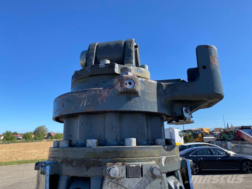 Liebherr Pince de Tri LIEBHERR GM-65 Grapples