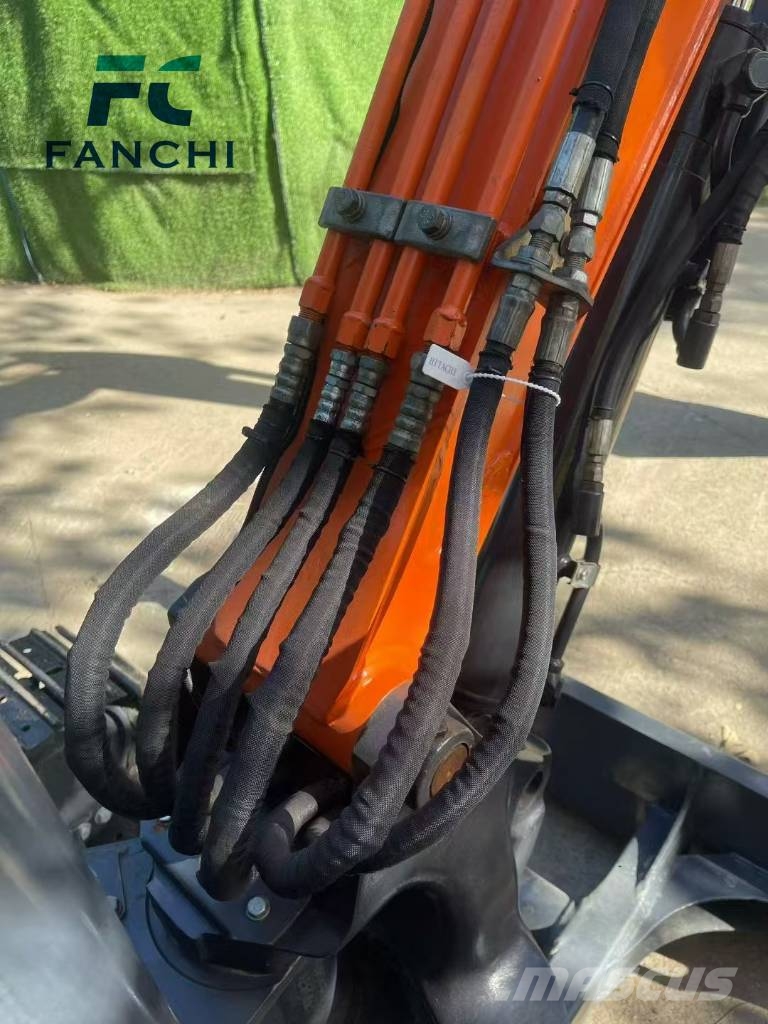 Hitachi ZX 35 U Міні-екскаватори < 7т