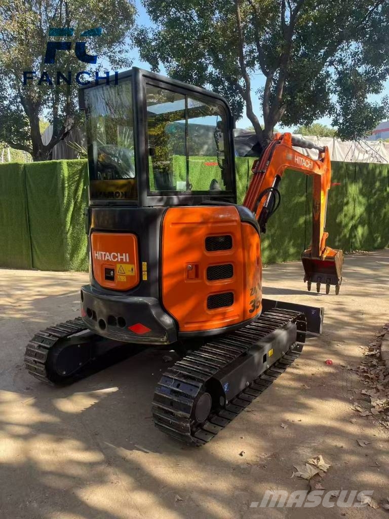 Hitachi ZX 35 U Міні-екскаватори < 7т