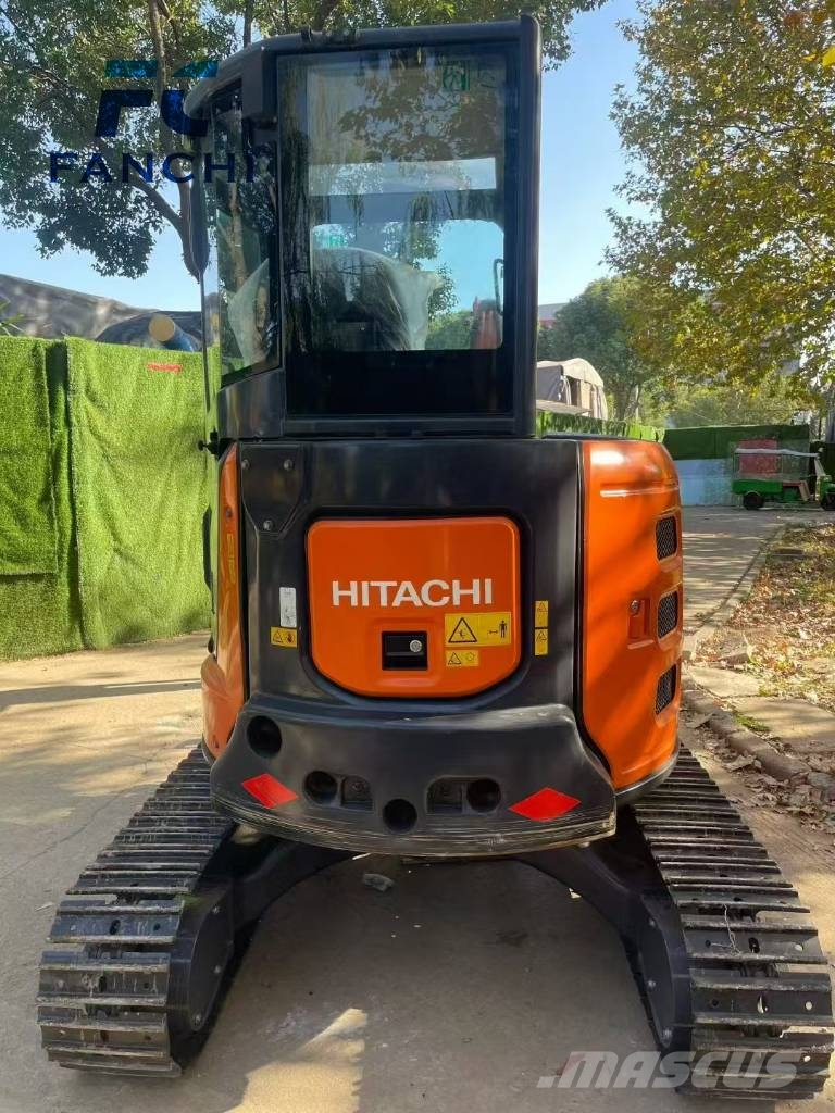 Hitachi ZX 35 U Міні-екскаватори < 7т